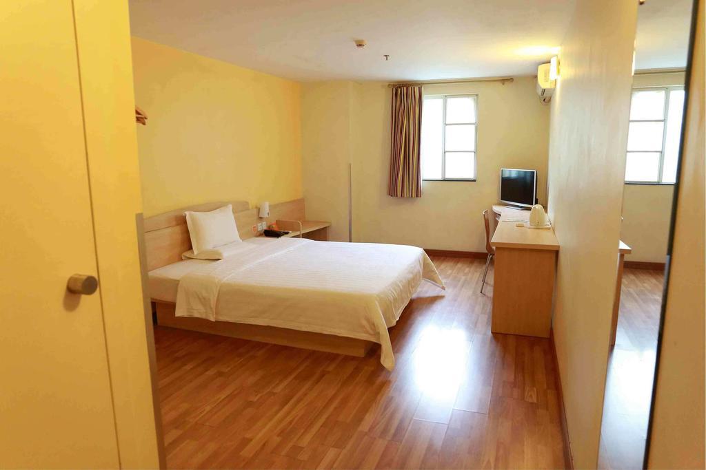 7Days Inn Chongqing Wanzhou District Gaosun Pond Chongbai Quarto foto